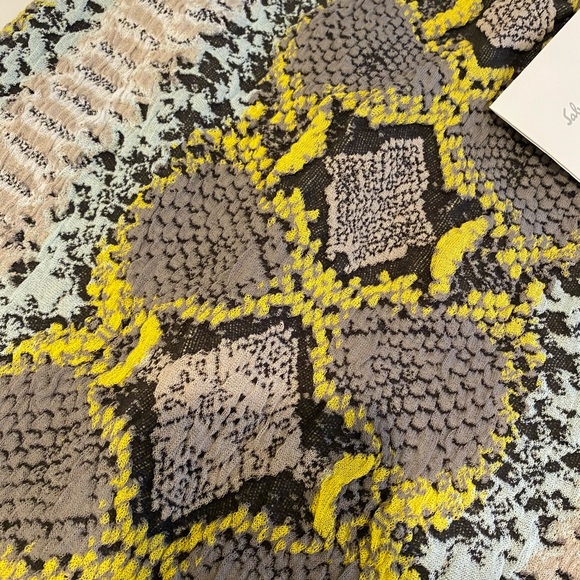 Ferragamo Python pencil skirt - Picture 6 of 13